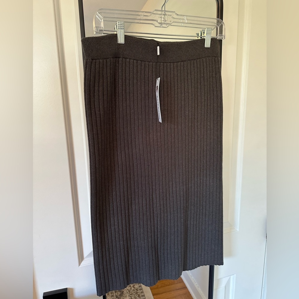 Knit Gray stretchy/maternity Pencil skirt NWT